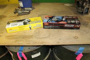 lot 109 image: Lot of (2) Work Force Pistol Grip Grease Gun, Legacy Pistol Grip Grease Gun