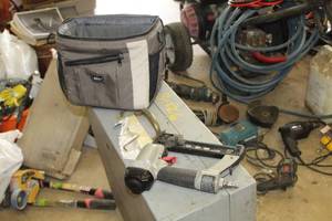 lot 153 image: Porter-Cable Pneumatic Brad Nailer 18GA BN125A with Tool Bag