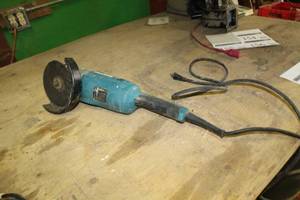 lot 157 image: Makita GrinderCut-Off Tool 7 GA7021