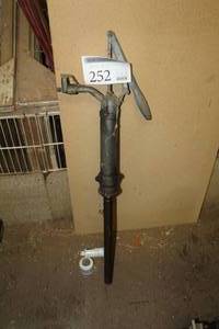 lot 252 image: Barrel Pump