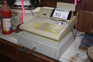 lot 301A image: Royal Cash Management System alpha 9170 with Keys