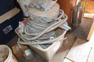 lot 295 image: Electrical Conduit w Parts