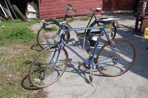 lot 332 image: Schwinn Sprint Mens  10-speed  25-inch Road Bike