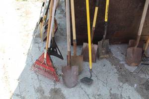 lot 337 image: Lot of (8) Leaf Rakes, Shovels, Spades