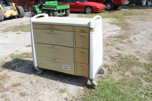 lot 376 image: Rolling Cart 8-Locking Drawer