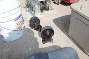 lot 348 image: Lot of (4) Stationary and Swivel Caster Wheels