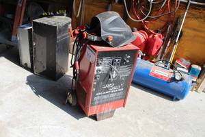 lot 351 image: Century Mfg. Co. Buz Box 230A Welder with Welder Mask