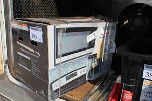 lot 390 image: Amana Household Microwave OvenVent Hood Combination 1.6-cu.ft.