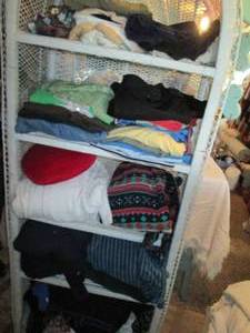 lot 8 image: Large Lot of Mens & Womans Clothi...