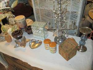 lot 20 image: Home Dcor Lot See Photos...