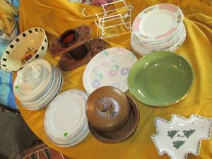 lot 30 image: Vintage Dish Lot See Photos...