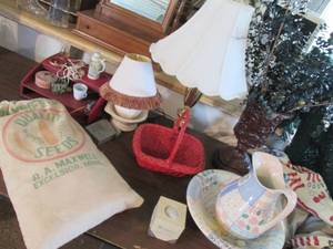 lot 35 image: Home Dcor Lot Includes Some Vinta...
