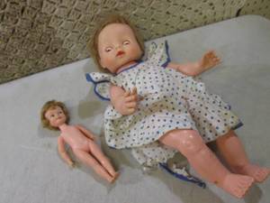 lot 16 image: 2 Vintage Dolls  RM3...