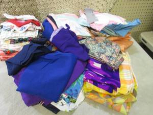 lot 20 image: Quilting Material Etc  F-3...
