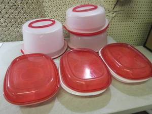 lot 50 image: Divided Containers and Cake Contain...