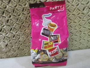 lot 77 image: Party Pack Assorted Miniature Size ...