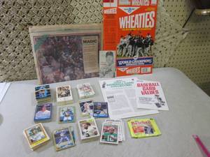 lot 152 image: Assorted Baseball Collectibles Guid...