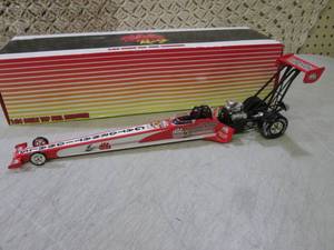 lot 165 image: Mac Tools Racing Diecast 124 Scale...