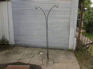 lot 207 image: 8 ft Tall Rod Iron Yard Stake Doubl...