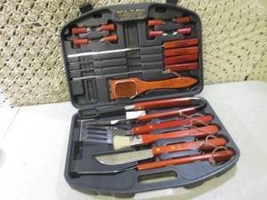 lot 237 image: BBQ Grilling Tools Set in Case  F-0...