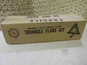 lot 247 image: 3pc Triangle Flare Kit Unopened  EW...