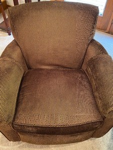 FlexSteel Upholstered Swiveling Chair