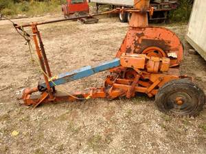 lot 5 image: Western Bear Cat Foliage Harvester,...