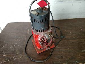 lot 20 image: Devilbiss NCF-5CI Airless Sprayer...