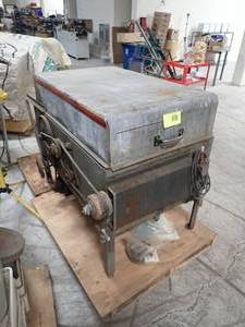 Big rock saw w diamond blade, cuts large stones as think as 14 inch, robust design
