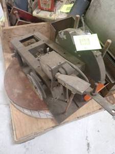 Rock chop saw w diamond blade