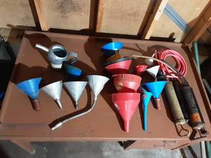 Funnels & Suction Pumps
