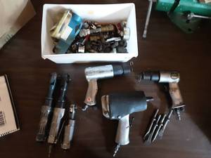 2-Air Hammers, Craftsman 12 Impact, 14, 38, 12 Air Ratchets, & A Box Of Air Fittings