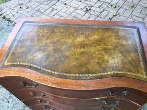 lot 30 image: Vintage Four Drawer Dresser With Inlay Top