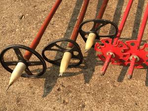 lot 61 image: Ski Pole Lot