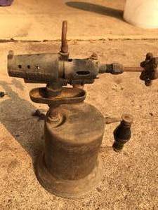 lot 64 image: Vintage Welder
