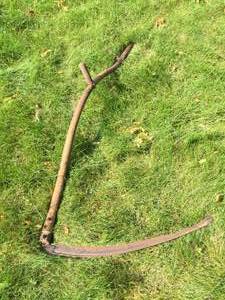 lot 102 image: Long Handle Tool Lot