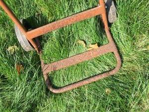 lot 105 image: 2 Wheeled Dolly