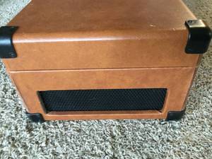 lot 122 image: Crosley Three Speed Turntable With Instructions