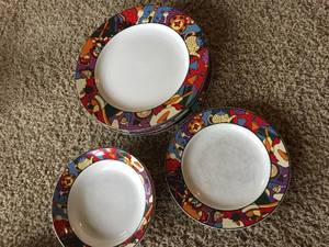 lot 131 image: Assorted Dinnerware