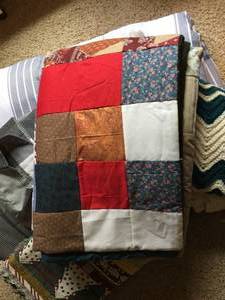 lot 166 image: Bedding Lot