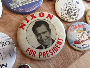 lot 187 image: Vintage Button Lot