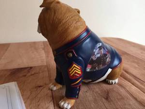 lot 177 image: Hamilton Collection Semper Fi Salute Figure