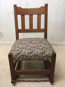 lot 199 image: Vintage Padded Rocker