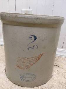 lot 201 image: Pottery Lot Including One Redwing