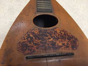 lot 213 image: Vintage Ukulele And Case