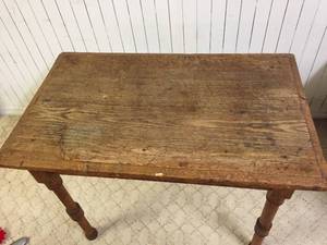 lot 214 image: Vintage Wooden Table