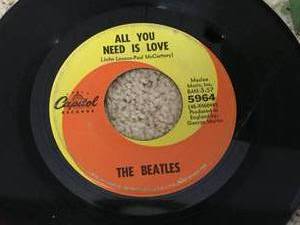 lot 225 image: Vintage 45s And Case