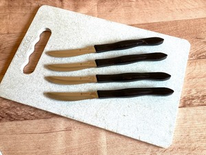 lot 246 image: Four Cutco Steak Knives