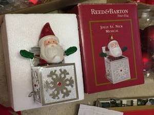 lot 260 image: Large Christmas Lot