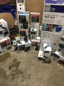 lot 1 image: PALLET WITH EVERBUILT PUMPS & ACCESSORIESTOOLS CUSTOMER RETURNS SEE PICS